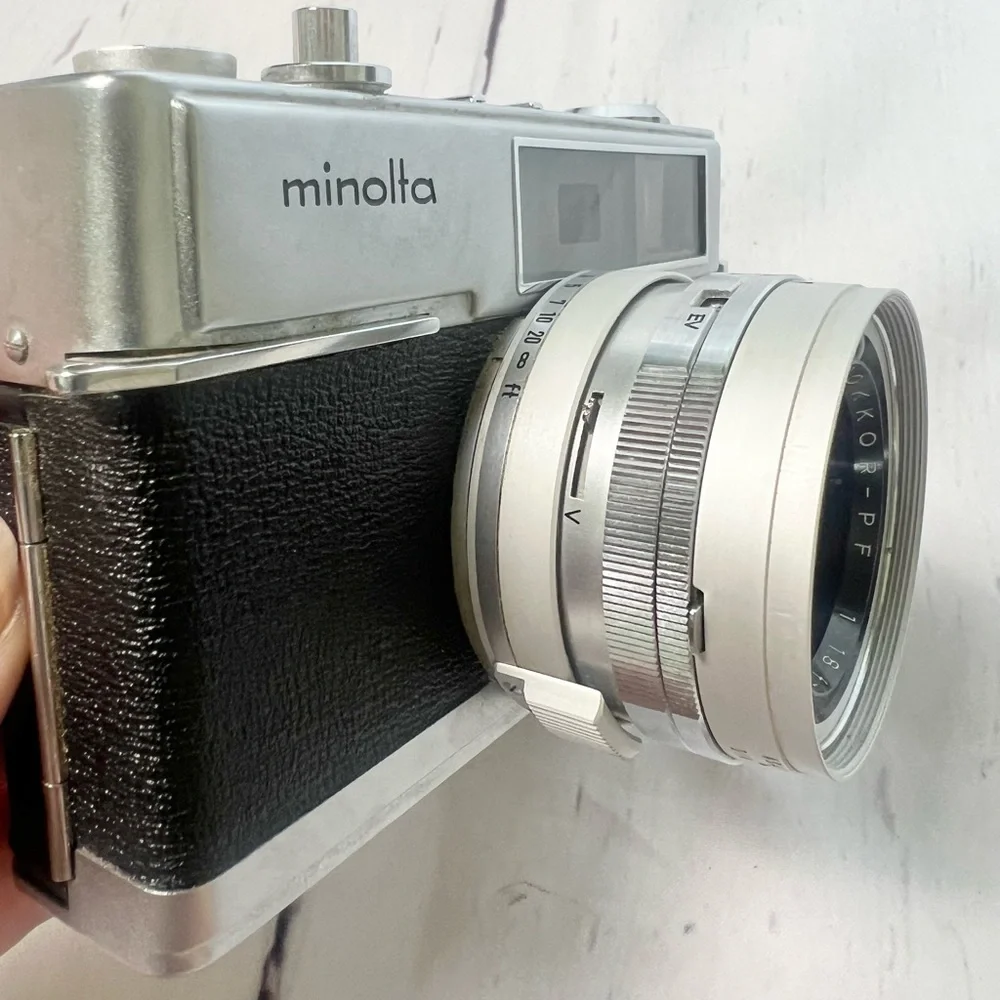Minolta Hi-Matic 7 Rangefinder Film Camera w/ Rokkor-PF 45mm f/1.8 Lens & Case *
